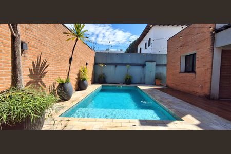 Casa à venda com 330m², 3 quartos e 7 vagasPiscina