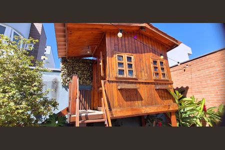 Casa à venda com 330m², 3 quartos e 7 vagasCasa na árvore