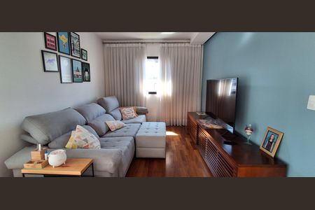 Casa à venda com 330m², 3 quartos e 7 vagasSala íntima