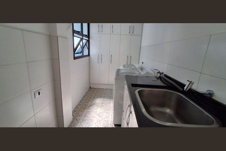 Casa à venda com 330m², 3 quartos e 7 vagasÁrea de Serviço