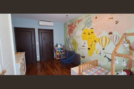 Casa à venda com 330m², 3 quartos e 7 vagasSuíte 2