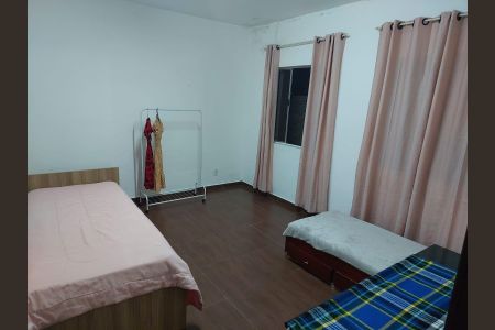 Casa à venda com 240m², 2 quartos e 3 vagas Casa à venda com 240m², 2 quartos e 3 vagasQuarto