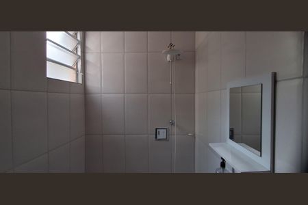 Casa à venda com 240m², 2 quartos e 3 vagas Casa à venda com 240m², 2 quartos e 3 vagasBanheiro Social