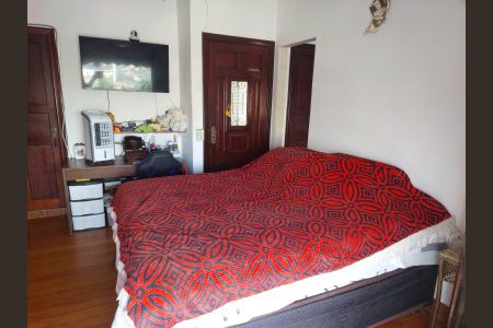 Casa à venda com 240m², 2 quartos e 3 vagas Casa à venda com 240m², 2 quartos e 3 vagasSuite