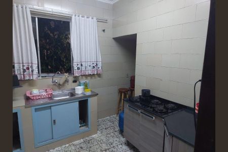 Casa à venda com 240m², 2 quartos e 3 vagas Casa à venda com 240m², 2 quartos e 3 vagasCozinha