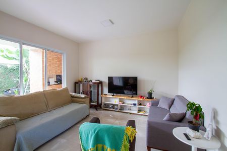 Casa para alugar com 160m², 3 quartos e 3 vagas Casa para alugar com 160m², 3 quartos e 3 vagasSala