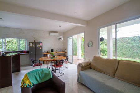 Casa para alugar com 160m², 3 quartos e 3 vagas Casa para alugar com 160m², 3 quartos e 3 vagasSala