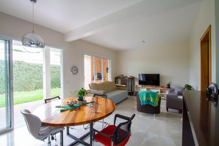 Casa para alugar com 160m², 3 quartos e 3 vagas Casa para alugar com 160m², 3 quartos e 3 vagasSala