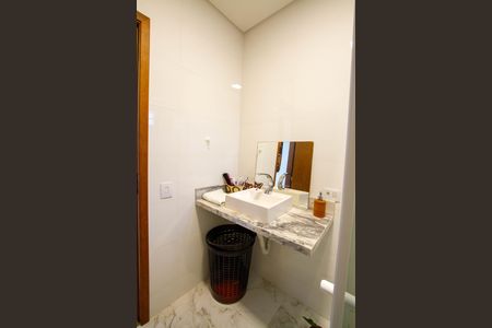 Casa para alugar com 160m², 3 quartos e 3 vagas Casa para alugar com 160m², 3 quartos e 3 vagasBanheiro