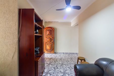 Casa à venda com 110m², 3 quartos e 2 vagas Casa à venda com 110m², 3 quartos e 2 vagasSala