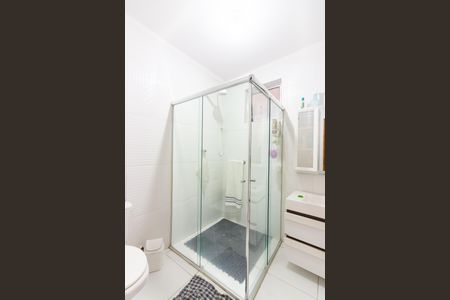 Casa à venda com 110m², 3 quartos e 2 vagas Casa à venda com 110m², 3 quartos e 2 vagasBanheiro