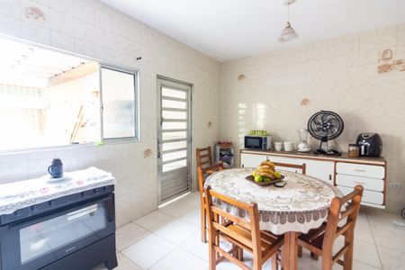 Casa à venda com 110m², 3 quartos e 2 vagas Casa à venda com 110m², 3 quartos e 2 vagasCozinha