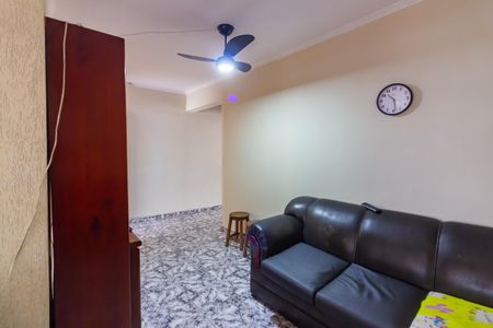 Casa à venda com 110m², 3 quartos e 2 vagas Casa à venda com 110m², 3 quartos e 2 vagasSala