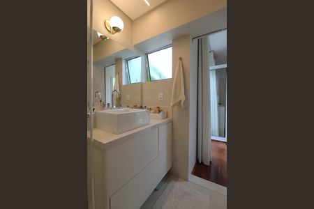 Apartamento à venda com 135m², 3 quartos e 1 vagaBanheiro da Suíte