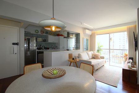 Apartamento à venda com 135m², 3 quartos e 1 vagaSala