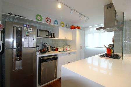 Apartamento à venda com 135m², 3 quartos e 1 vagaCozinha e Área de Serviço