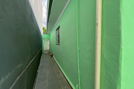 Casa à venda com 100m², 2 quartos e 2 vagasQuintal