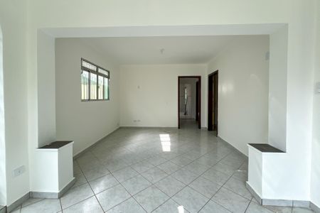 Casa à venda com 100m², 2 quartos e 2 vagasSala