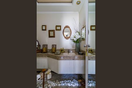 Apartamento à venda com 170m², 3 quartos e 3 vagasLavabo