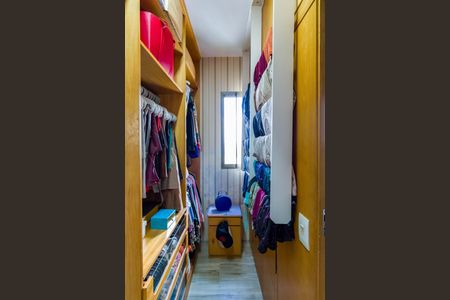 Apartamento à venda com 170m², 3 quartos e 3 vagasCloset - Quarto 3