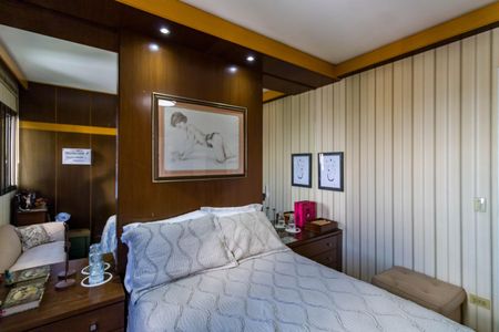 Apartamento à venda com 170m², 3 quartos e 3 vagasQuarto 3