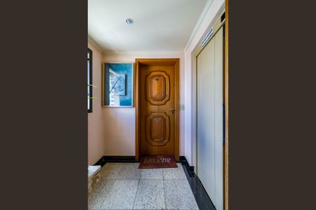 Apartamento à venda com 170m², 3 quartos e 3 vagasCorredor