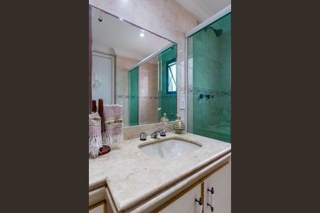 Apartamento à venda com 170m², 3 quartos e 3 vagasBanheiro - Quarto 1