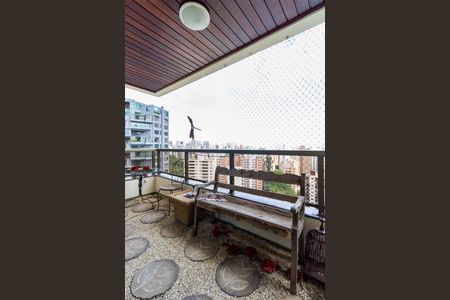 Apartamento à venda com 170m², 3 quartos e 3 vagasVaranda - Sala