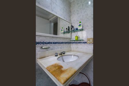 Apartamento à venda com 170m², 3 quartos e 3 vagasBanheiro - Quarto 2
