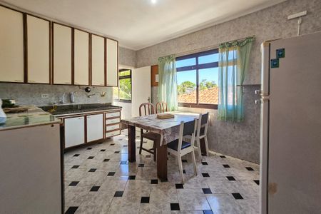 Casa para alugar com 402m², 7 quartos e 6 vagasCozinha 1