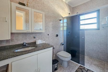 Casa para alugar com 402m², 7 quartos e 6 vagasbanheiro da suíte 3