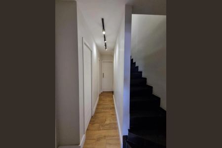 Casa de condomínio para alugar com 140m², 3 quartos e 2 vagas Casa de condomínio para alugar com 140m², 3 quartos e 2 vagasCorredor