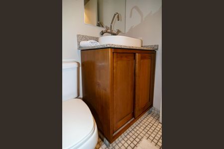 Apartamento à venda com 62m², 2 quartos e 1 vagaBanheiro Social