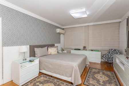Apartamento à venda com 310m², 5 quartos e 4 vagasSuite 1