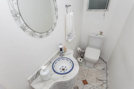 Apartamento à venda com 310m², 5 quartos e 4 vagasLavabo