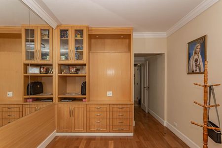 Apartamento à venda com 310m², 5 quartos e 4 vagasSuite 4