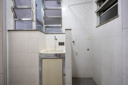 Apartamento à venda com 80m², 2 quartos e 1 vagaÁrea de Serviço