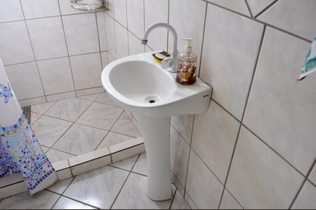 Casa à venda com 150m², 3 quartos e 1 vagaBanheiro 2