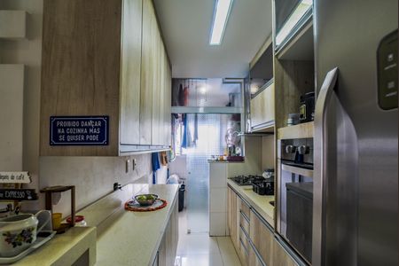 Apartamento à venda com 85m², 3 quartos e 2 vagasCozinha e Área de Serviço