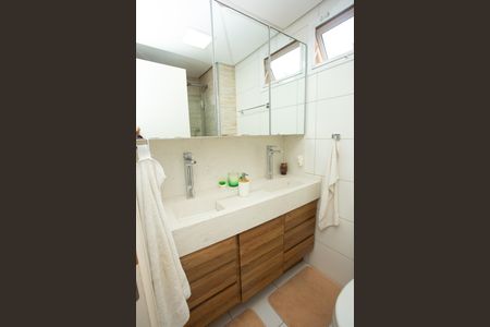 Apartamento para alugar com 54m², 2 quartos e 1 vaga Apartamento para alugar com 54m², 2 quartos e 1 vagaBanheiro