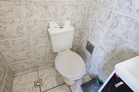 Apartamento para alugar com 70m², 3 quartos e 1 vaga Apartamento para alugar com 70m², 3 quartos e 1 vagaBanheiro de Serviço