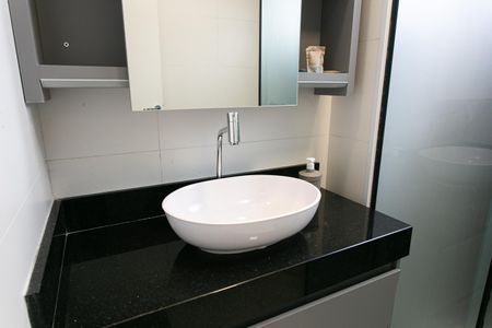 Studio para alugar com 30m², 1 quarto e sem vaga Studio para alugar com 30m², 1 quarto e sem vagaBanheiro