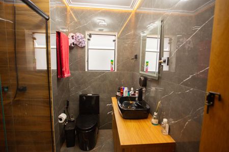 Casa à venda com 112m², 3 quartos e 2 vagas Casa à venda com 112m², 3 quartos e 2 vagasBanheiro 1