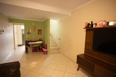 Casa à venda com 112m², 3 quartos e 2 vagas Casa à venda com 112m², 3 quartos e 2 vagasSala