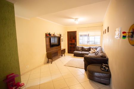 Casa à venda com 112m², 3 quartos e 2 vagas Casa à venda com 112m², 3 quartos e 2 vagasSala