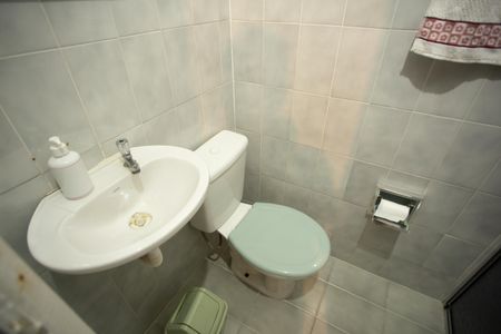 Casa à venda com 112m², 3 quartos e 2 vagas Casa à venda com 112m², 3 quartos e 2 vagasBanheiro 2