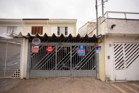 Casa à venda com 112m², 3 quartos e 2 vagas Casa à venda com 112m², 3 quartos e 2 vagasFachada+Placa