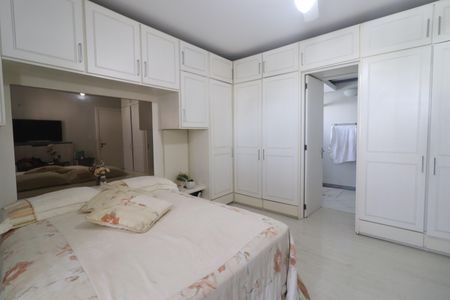 Apartamento para alugar com 186m², 3 quartos e 2 vagasSuíte