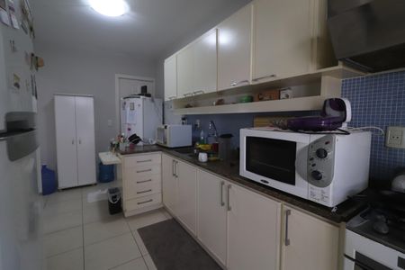 Apartamento para alugar com 186m², 3 quartos e 2 vagasCozinha