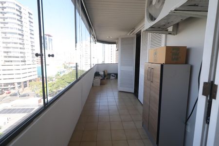 Apartamento para alugar com 186m², 3 quartos e 2 vagassacada dos quartos